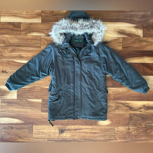 Sterling Bay Green Winter Jacket with Genuine Fur Lined Hood size Medium
